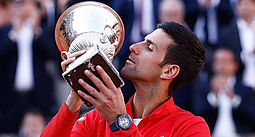 Tenista serbio Djokovic se corona en Másters 1000 de Roma