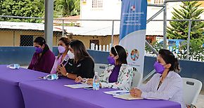 Se realiza foro en contra de la violencia a la mujer en el distrito de Los Pozos de Herrera