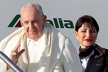 Papa Francisco parte de Roma hacia Panam para su encuentro con miles de jvenes