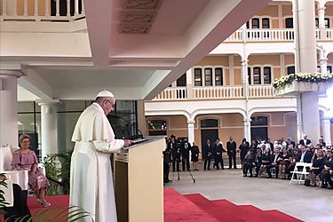 Cuidado con la desinformacin en internet advierte Papa Francisco