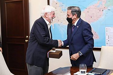 Presidente Cortizo se reúne con Christopher Dodd asesor del presidente Biden para Las Américas