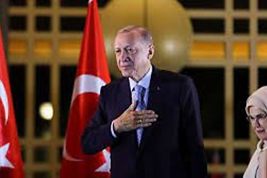 Recep Tayyip Erdogan se mantiene en el poder en Turquía tras su victoria electoral