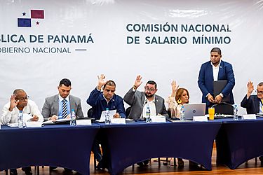 Comisión Nacional de Salario Mínimo mantiene su actividad y ayer realizó reunión