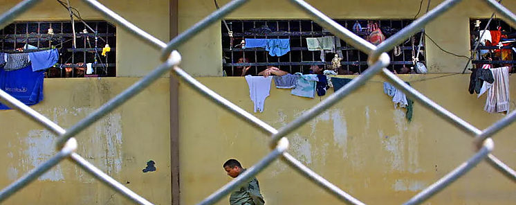 Mingob contempla medidas ante hacinamiento en centros penitenciarios