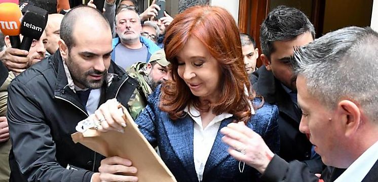 Cristina Fernández condenada a seis años de prisión en juicio por corrupción
