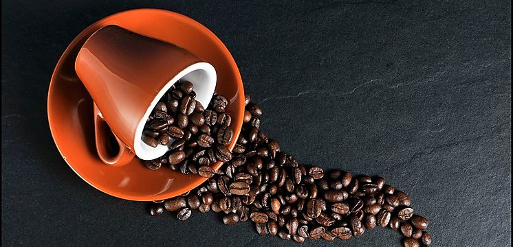 Un hombre muere por sobredosis de cafena tras consumir una bebida en polvo equivalente a 200 tazas de caf