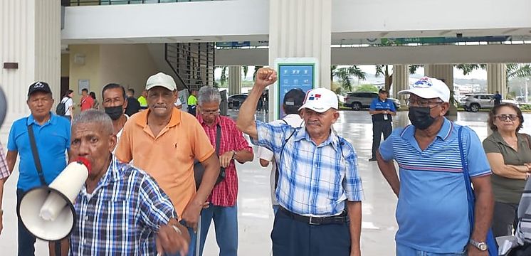Jubilados piden que sus necesidades y exigencias sean abordadas en prximo debate presidencial
